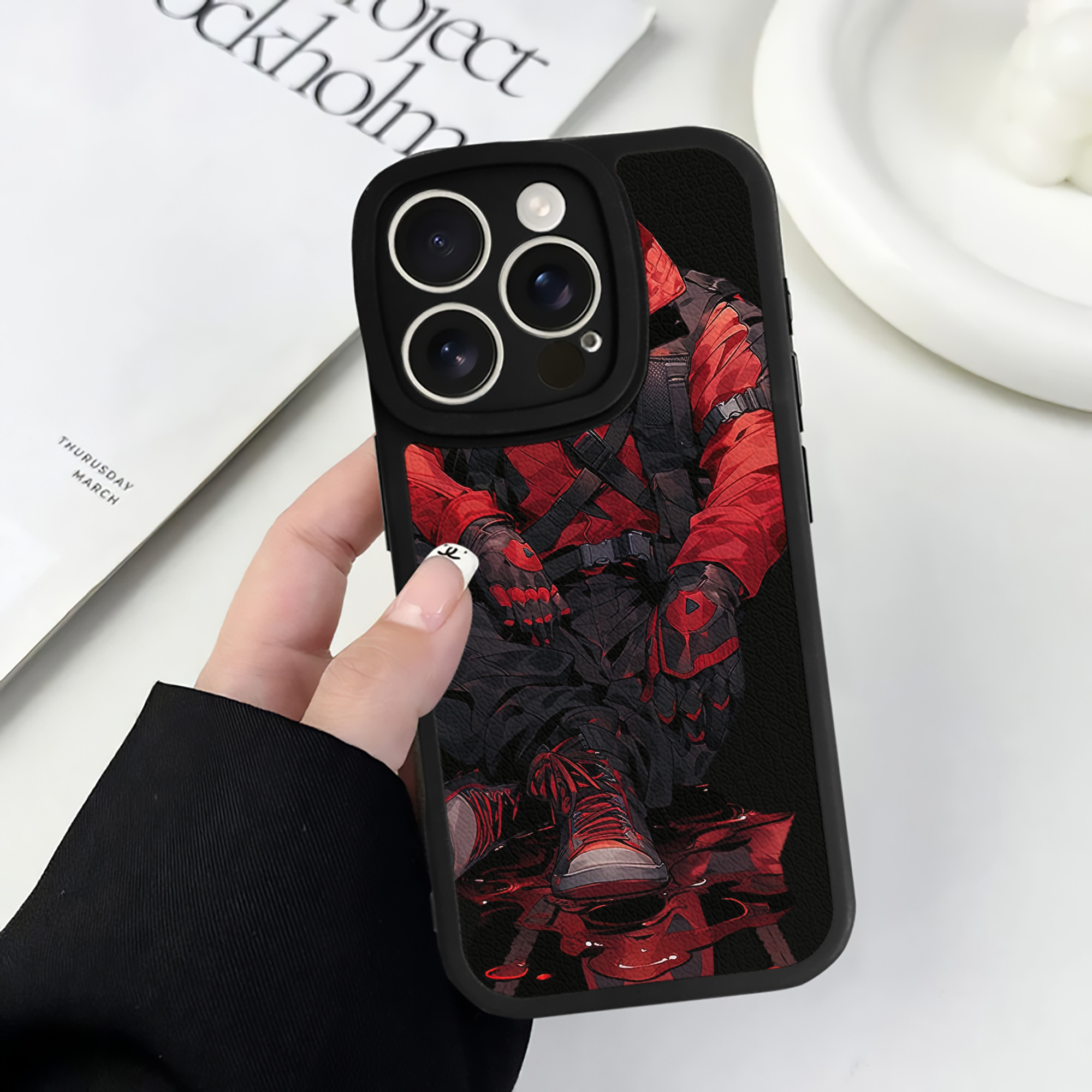 （画像用） Deadpool デッドプール 【iPhone 16シリーズ対応】シリコンスマホケース（レザー調） 材質：シリコン
